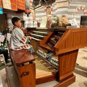 Young organ student Calvin