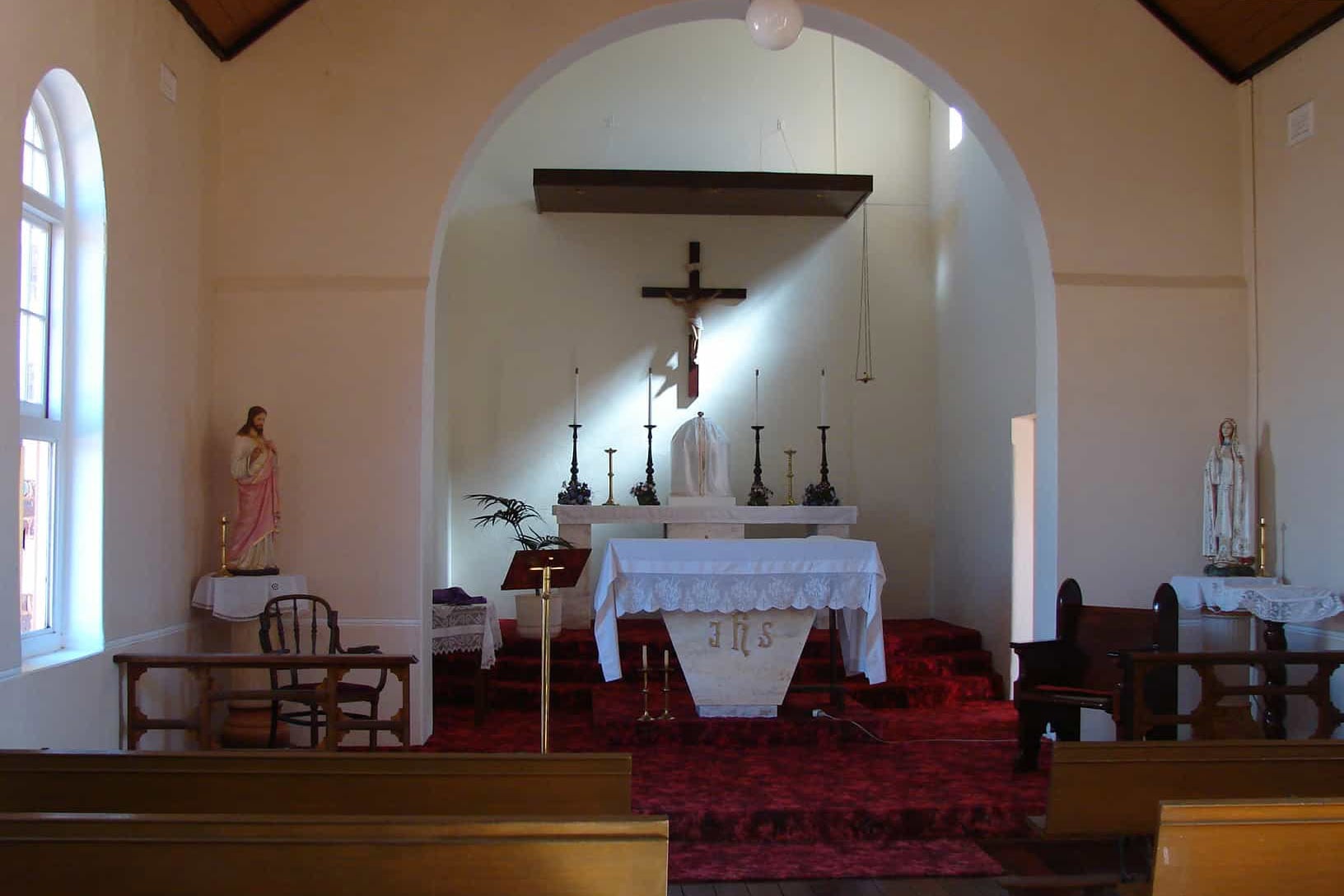 nanson-catholic-church-067